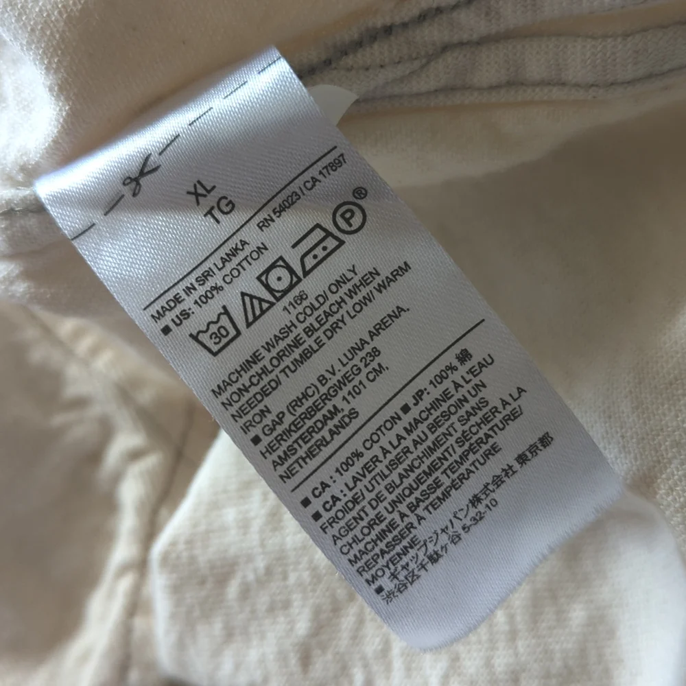 Banana Republic | Standard Fit | Short Sleeve Authentic Ecru Wash Denim